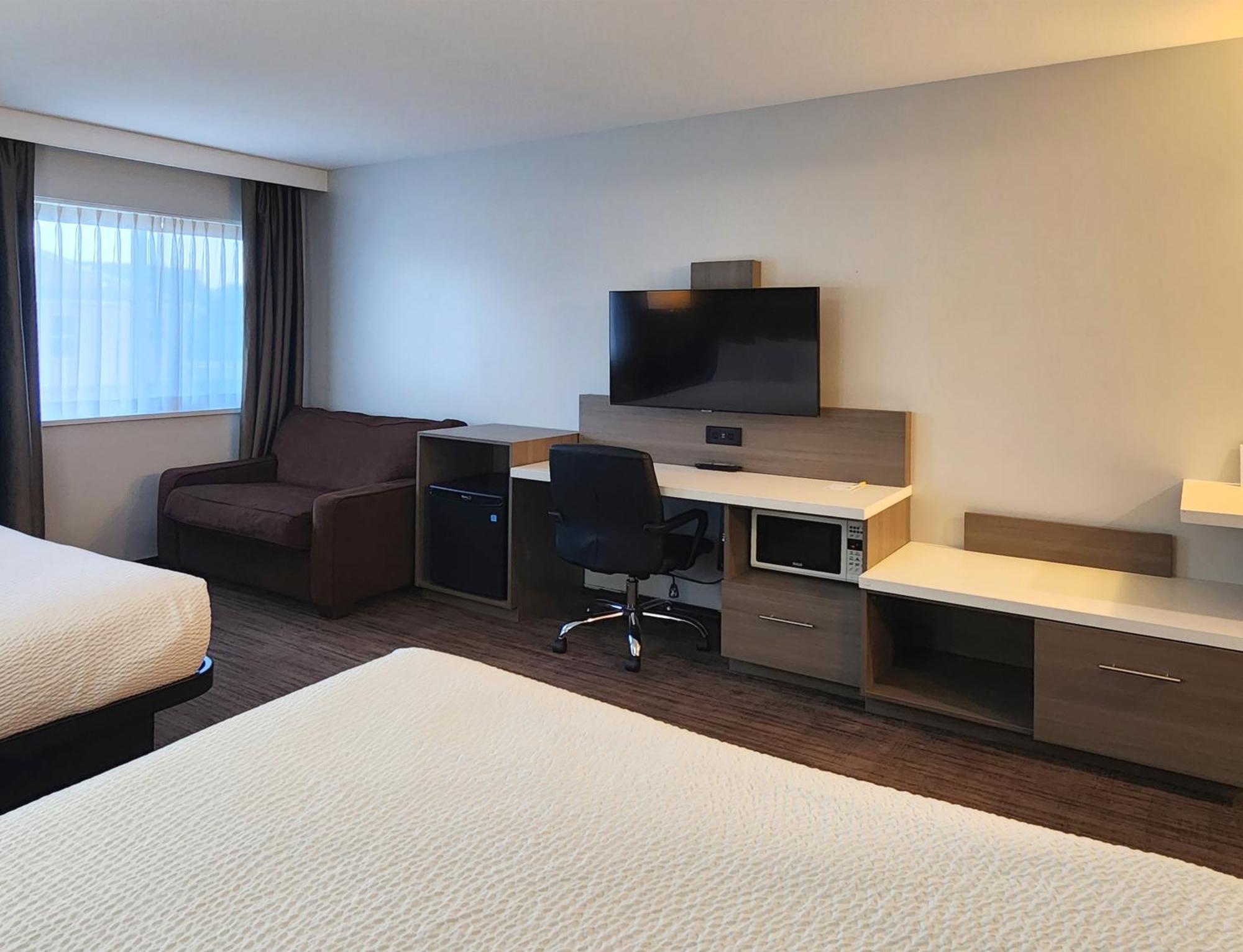 Days Inn By Wyndham Kelowna Buitenkant foto