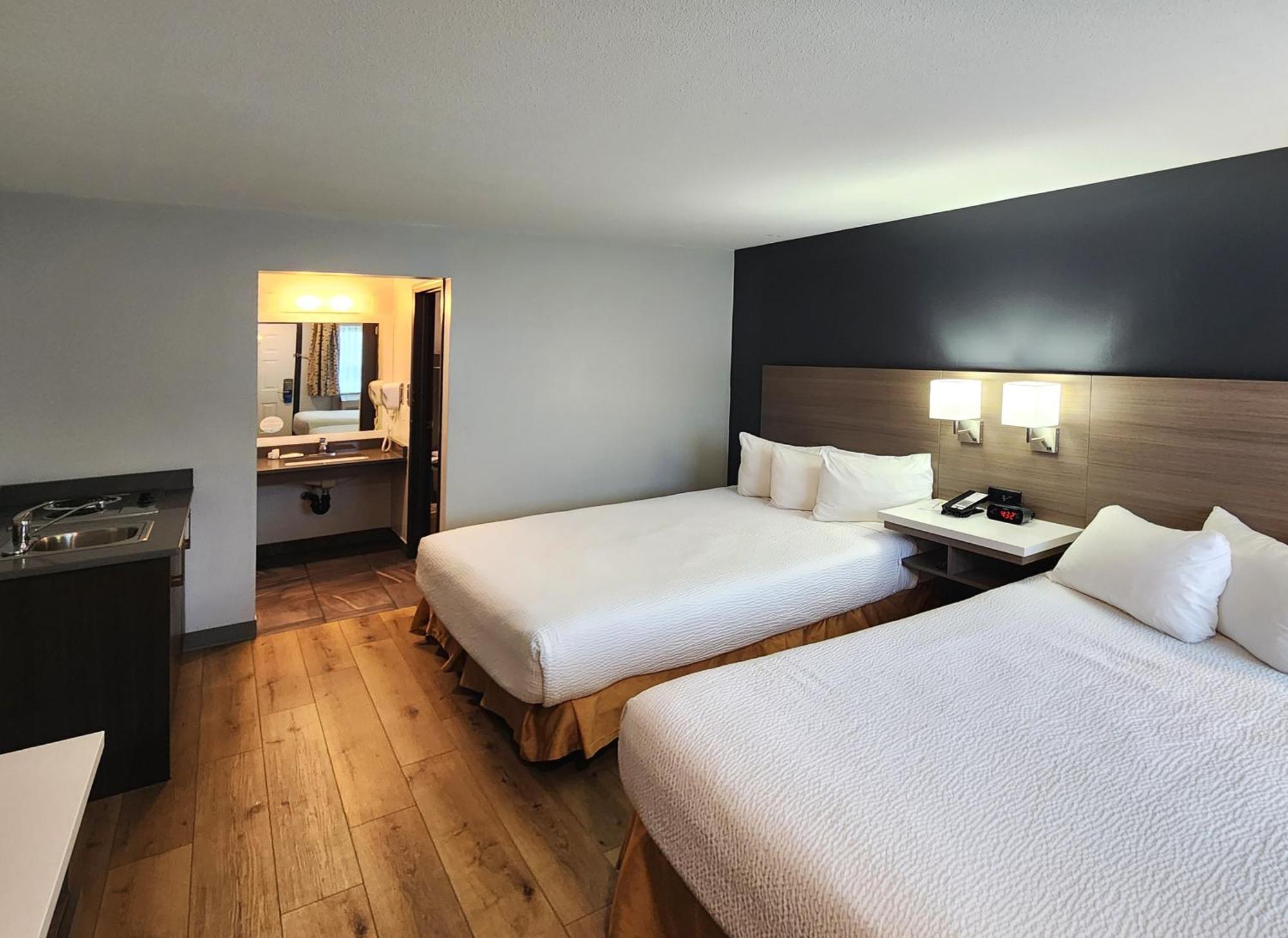 Days Inn By Wyndham Kelowna Buitenkant foto