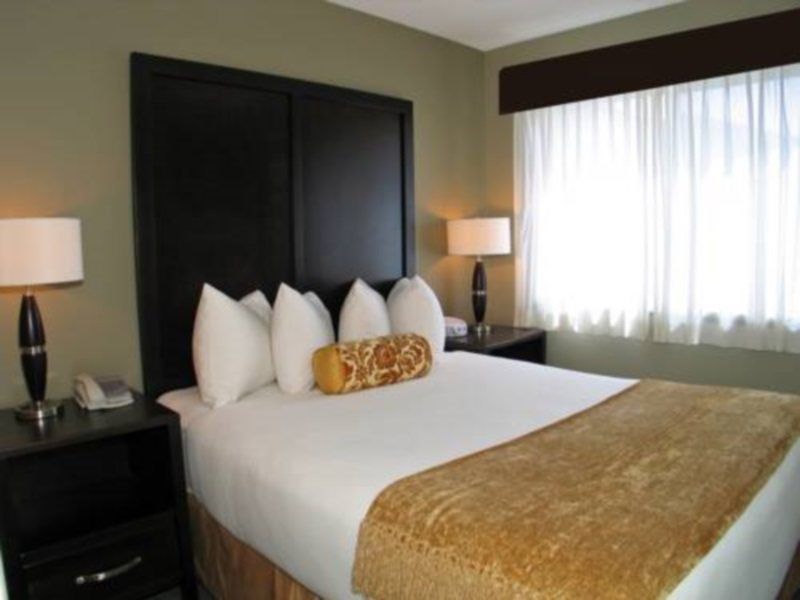 Days Inn By Wyndham Kelowna Buitenkant foto